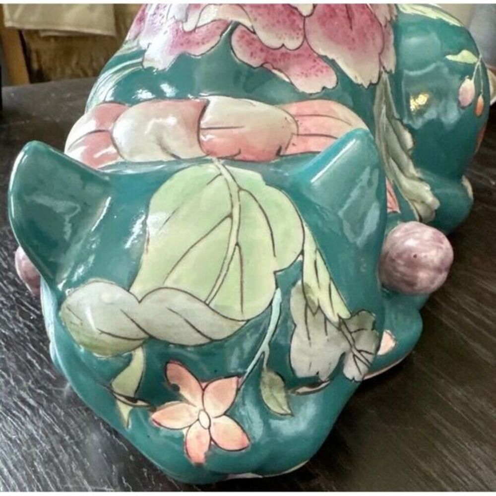 Sleeping‎ Floral Cat - Picture 3 of 6